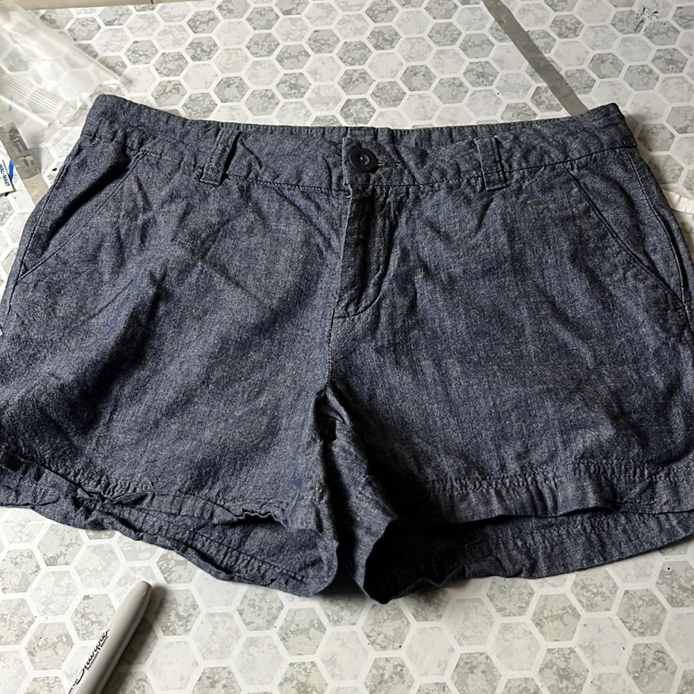 BCG Sz 8 Blue Light Weight Cotton Button Shorts
